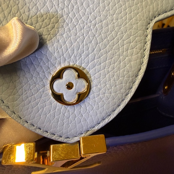 NWT Louis Vuitton Capucines MM Top Handle Bag Two-Tone Blue Leather - Picture 5 of 13